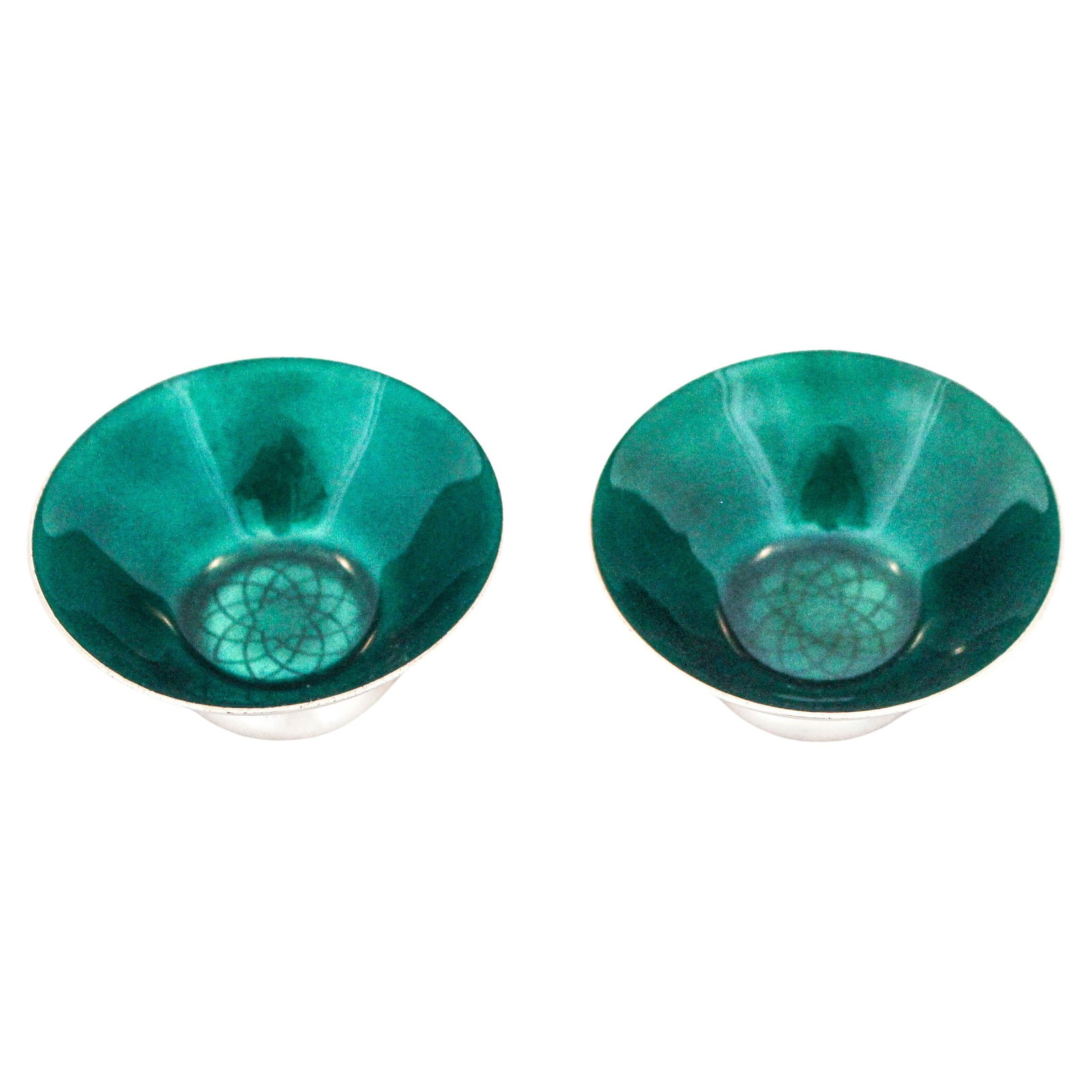 David Anderson Sterling Silver Salt Cellars Set of 2 Green Enamel Denmark Mid-Century Modern: David Anderson Sterling Silver Salt Cellars Set of 2 Green Enamel Denmark Mid-Century Modern This exquisite pair of sterling silver salt cellars showcases the craftsmanship of renowned Danish silversm
