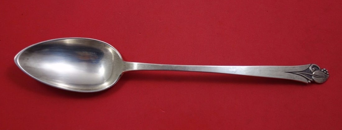 Frank Smith Woodlily Sterling Silver Salad Serving Spoon 11": Frank Smith Woodlily Sterling Silver Salad Serving Spoon 11" This exquisite Woodlily salad serving spoon by Frank Smith is crafted from all sterling silver, showcasing a beautiful floral pattern. Meas
