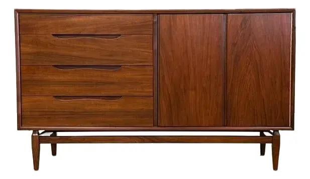 1960s Mid Century Walnut Dresser by Foster McDavid (1 of 8)