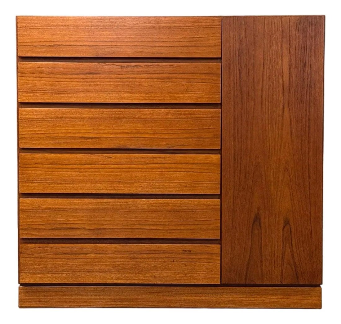Mid Century Danish Teak Armoire Dresser by Vinde Mobelfabrik: Mid Century Danish Teak Armoire Dresser by Vinde Mobelfabrik This exquisite Danish Modern teak armoire dresser, crafted by Vinde Mobelfabrik, embodies the elegance of mid-century design. Featuring a s