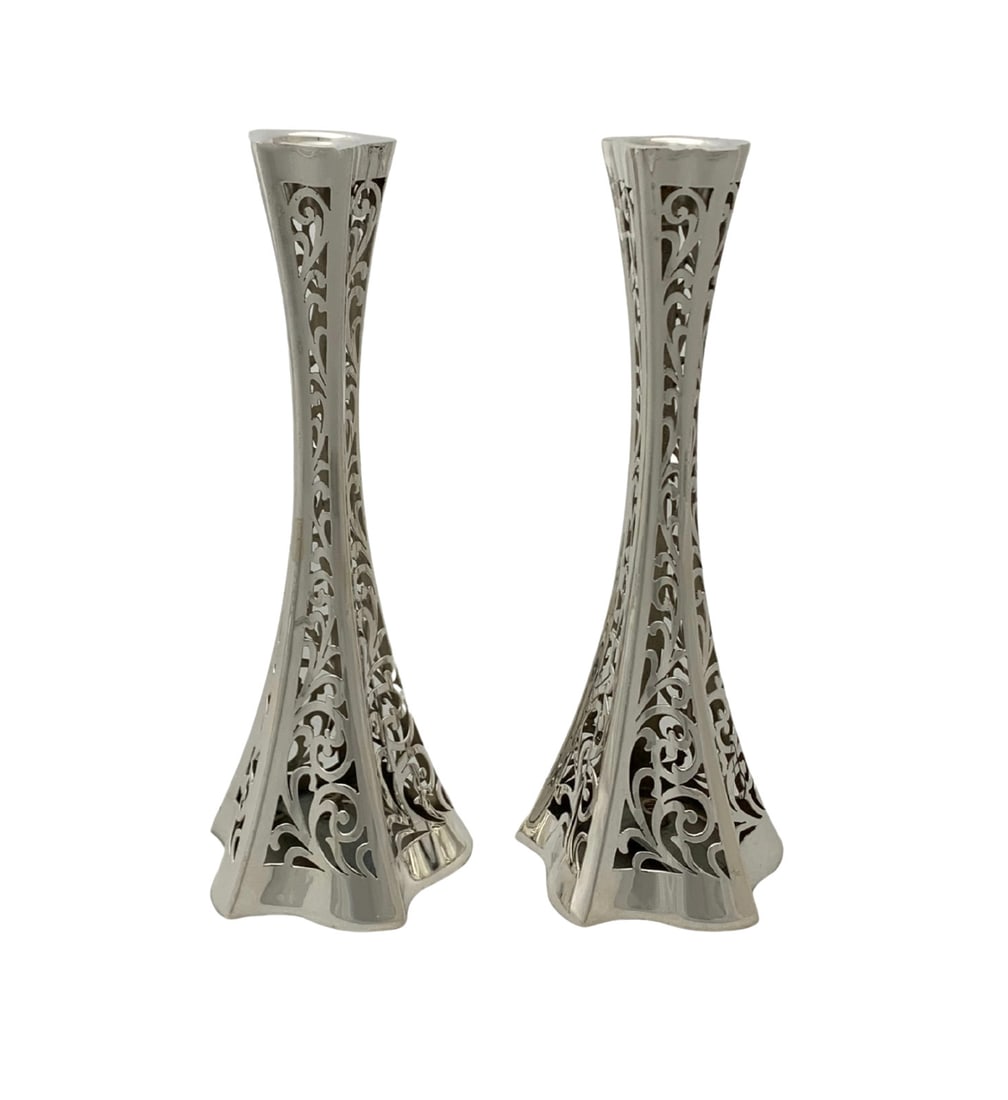 Handmade 925 Sterling Silver Fluted Swirl Candlesticks 8.25 Inches: Handmade 925 Sterling Silver Fluted Swirl Candlesticks 8.25 Inches This exquisite pair of small candlesticks is crafted from 925 sterling silver, showcasing a beautiful handmade cut-out fluted swirl c