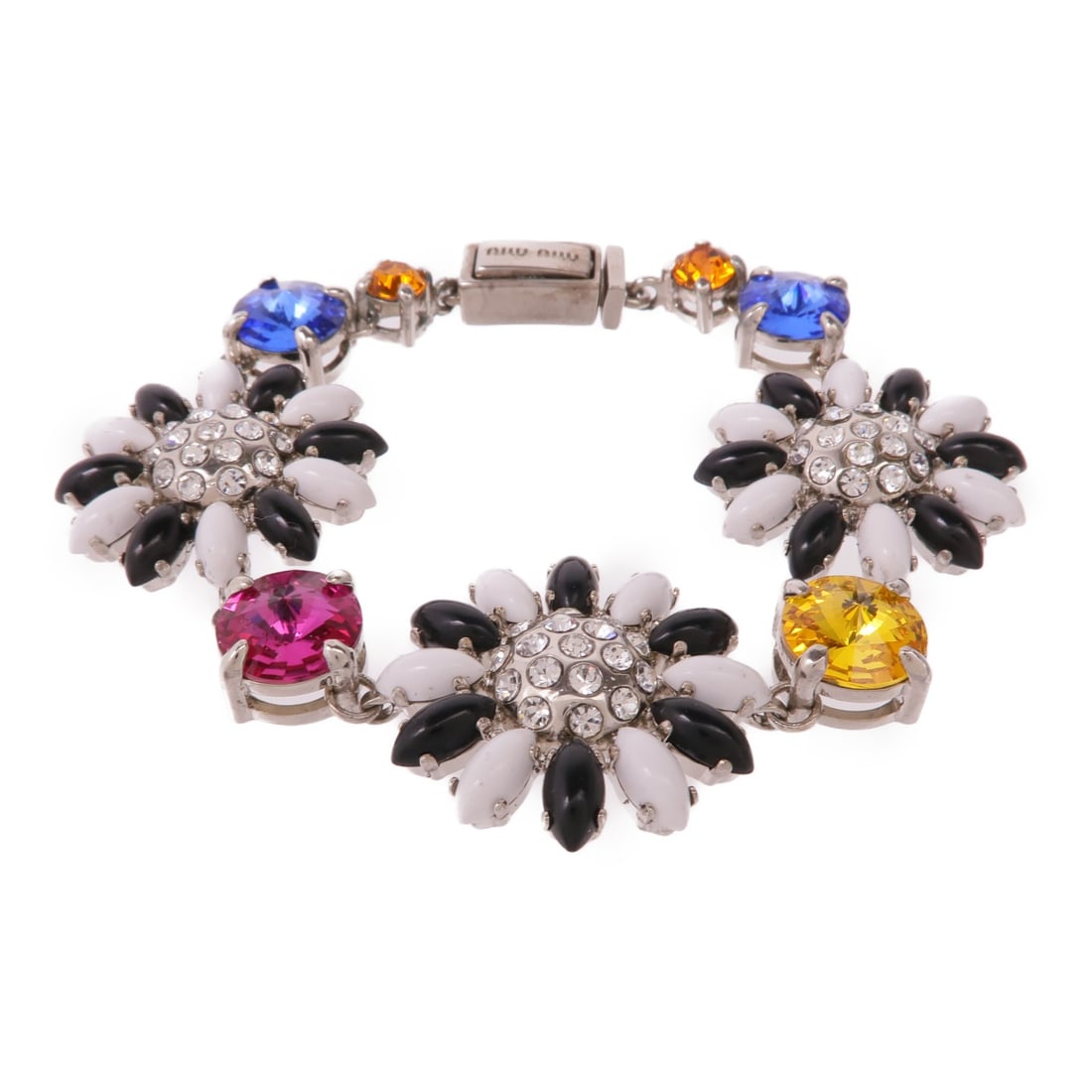 Miu Miu Silver Metal Bracelet Fashion Jewelry: Miu Miu Silver Metal Bracelet Fashion Jewelry This stylish Miu Miu bracelet features a sleek silver color, exuding elegance and sophistication. The bracelet is made from high-quality materials, ensuri