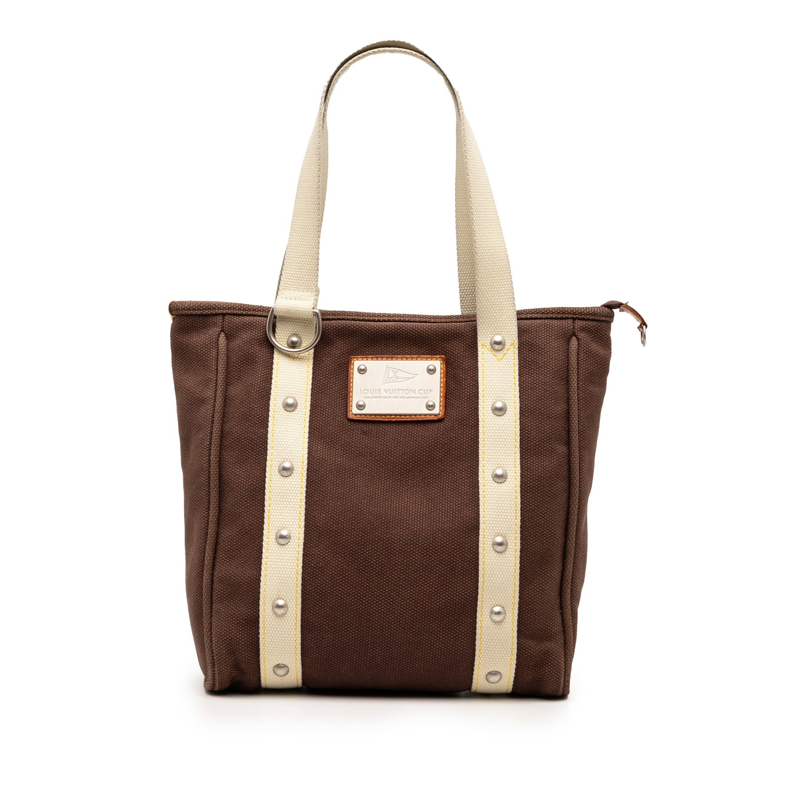 Louis Vuitton Antigua Cabas MM Brown Canvas Shoulder Bag: Louis Vuitton Antigua Cabas MM Brown Canvas Shoulder Bag The Louis Vuitton Antigua Cabas MM is a stylish and functional handbag crafted from durable canvas. It features comfortable flat shoulder strap