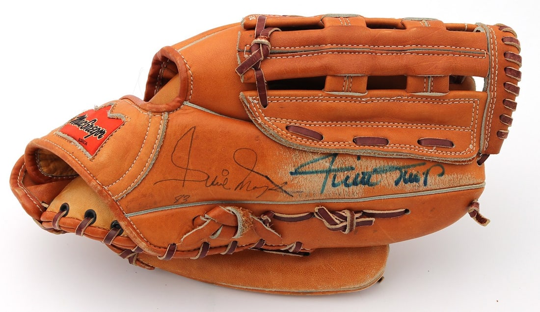 Willie Mays Signed MacGregor M2T Baseball Glove JSA Certified: Willie Mays Signed MacGregor M2T Baseball Glove JSA Certified This is an original MacGregor M2T fielder's glove associated with Hall of Famer Willie Mays, used as a coaches' glove. The glove features