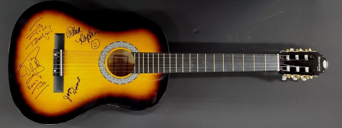 Tony Orlando Dawn Signed Guitar Authenticated JSA Telma Hopkins Joyce Vincent Wilson: Tony Orlando Dawn Signed Guitar Authenticated JSA Telma Hopkins Joyce Vincent Wilson This is a beautifully autographed guitar by the legendary group Tony Orlando & Dawn, featuring signatures from memb