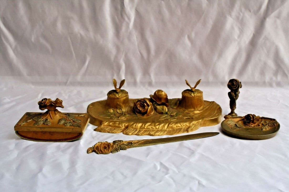 19th Century Art Nouveau 5 Piece Bronze Desk Set by E.Famin: 19th Century Art Nouveau 5 Piece Bronze Desk Set by E.Famin This exquisite 19th century five-piece French Art Nouveau desk set showcases an elegant gold patinated bronze finish, reflecting the intrica