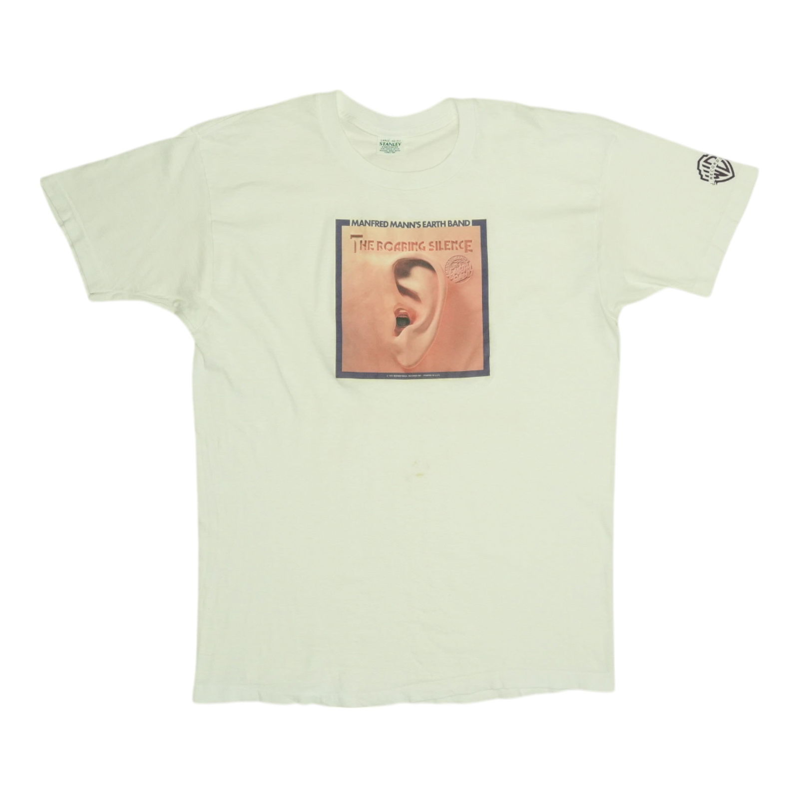 1976 Manfred Mann's Earth Band White Cotton Promo Shirt: 1976 Manfred Mann's Earth Band White Cotton Promo Shirt This original vintage 1976 Manfred Mann's Earth Band Roaring Silence Promo Shirt is a unique piece for music enthusiasts and collectors alike. C