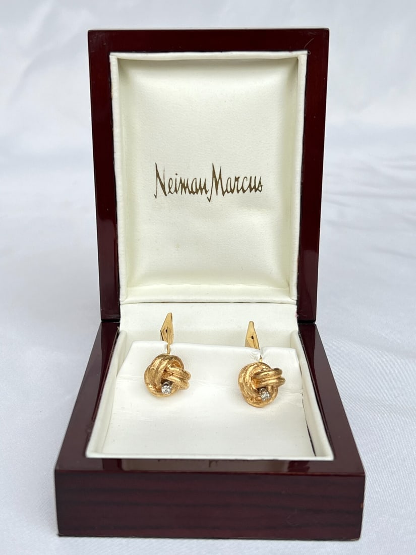 Neiman Marcus 14K Yellow Gold Diamond Cufflinks with Box (1 of 12)