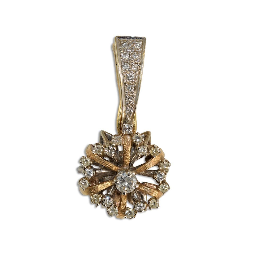Elegant 13K Two-Tone Diamond Flower Pendant 0.50ct Total Weight: Elegant 13K Two-Tone Diamond Flower Pendant 0.50ct Total Weight This exquisite diamond flower pendant features a stunning design crafted from 13K two-tone gold. At its center lies a brilliant 0.25 ct