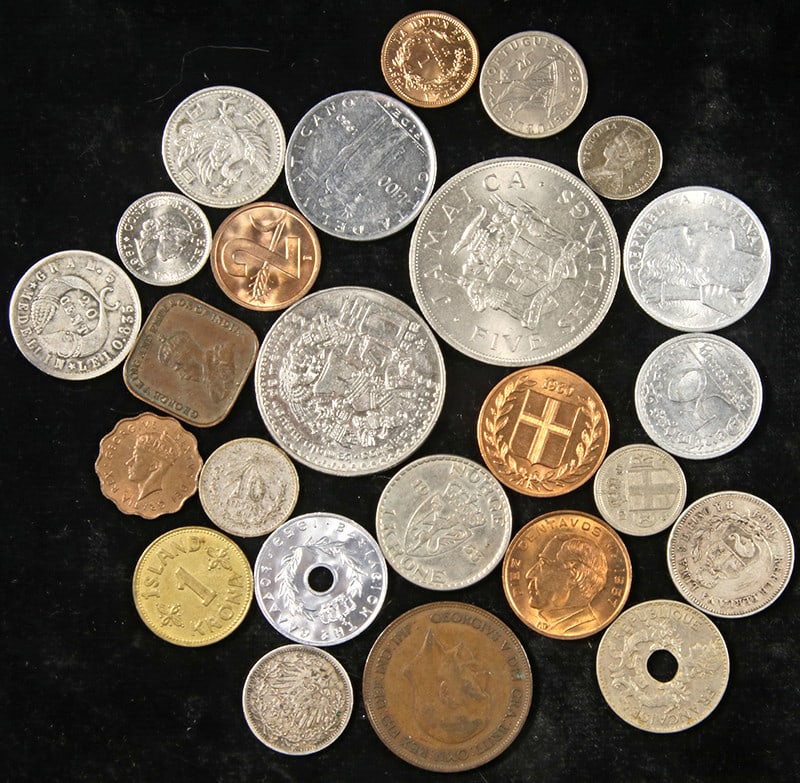 25 Piece Mixed Foreign Coins Collection for Collectors (1 of 1)