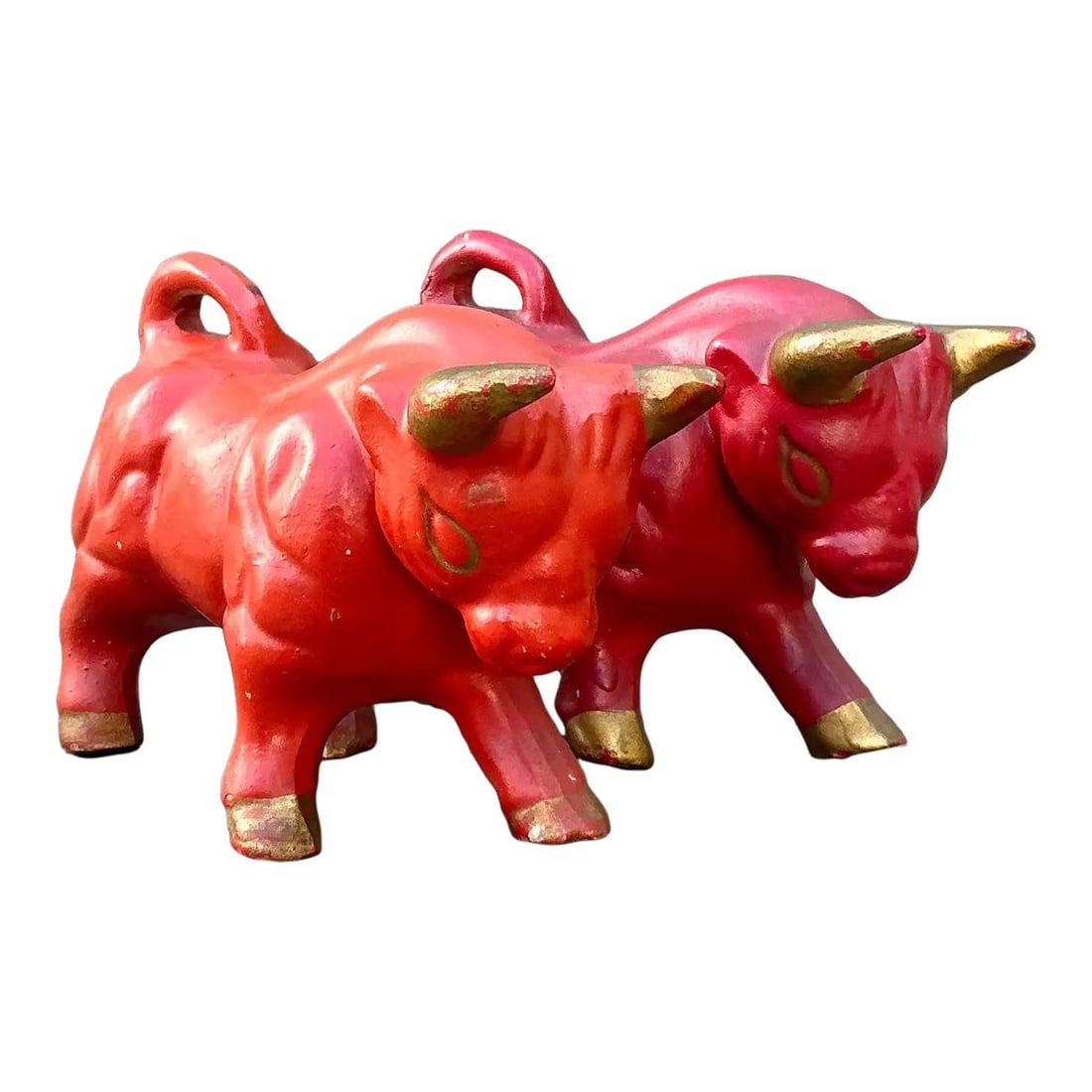 Vintage Mid-Century Ceramic Bulls Set of 2 with Gilt Accents: Vintage Mid-Century Ceramic Bulls Set of 2 with Gilt Accents Add a dynamic touch of mid-century style to your decor with this striking set of two vintage ceramic bull figurines. Embracing the Spanish
