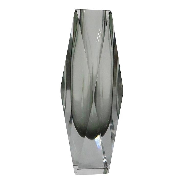 Vintage Flavio Poli Gray Clear Murano Sommerso Vase 1950s: Vintage Flavio Poli Gray Clear Murano Sommerso Vase 1950s This exquisite vintage vase features a chic gray and clear faceted design, crafted in the renowned sommerso glass technique and attributed to