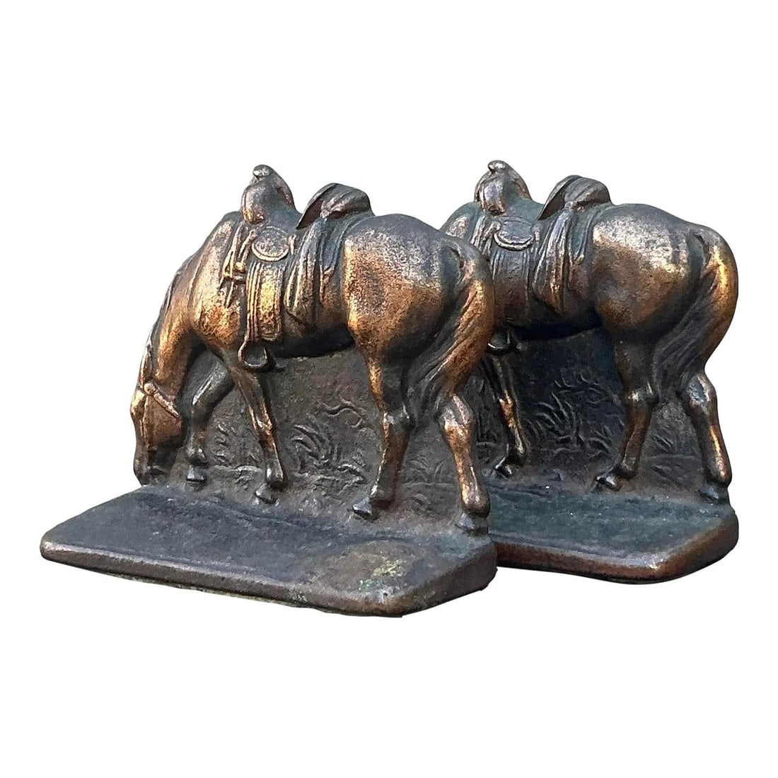 Vintage Boho Cast Metal Horse Bookends Set of 2: Vintage Boho Cast Metal Horse Bookends Set of 2 Enhance your library with these charming vintage cast metal horse bookends that embody nostalgic Americana and rustic charm. This set of two features in