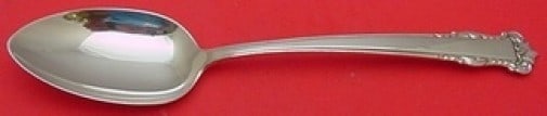 Lunt Sterling Silver Serving Spoon English Shell Pattern 8 1/4" (1 of 2)