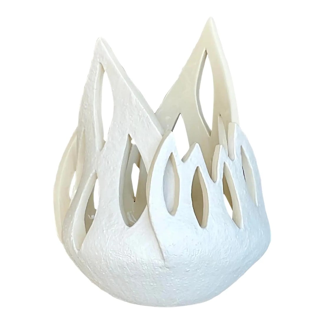 Flame Shaped Studio Pottery Cache Pot Signed Vintage Decor: Flame Shaped Studio Pottery Cache Pot Signed Vintage Decor This late 20th-century vintage studio pottery cache pot features a stunning flame-shaped design that adds a dramatic touch to any space. With