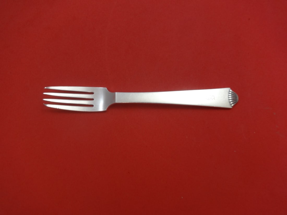 Hans Hansen Vendome Arvesolv Sterling Silver Dinner Fork 7 1/8": Hans Hansen Vendome Arvesolv Sterling Silver Dinner Fork 7 1/8" This elegant dinner fork features the Vendome, also known as Arvesolv, pattern by renowned maker Hans Hansen. Crafted from high-quality