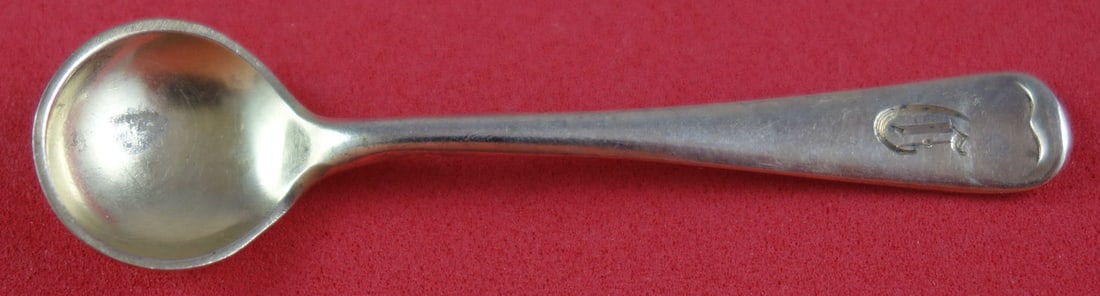 Gorham Dolly Madison Sterling Silver Salt Spoon Gold Wash 2 3/8 inches: Gorham Dolly Madison Sterling Silver Salt Spoon Gold Wash 2 3/8 inches This exquisite Dolly Madison salt spoon is crafted from sterling silver and features a beautiful gold wash finish. Created by Gor