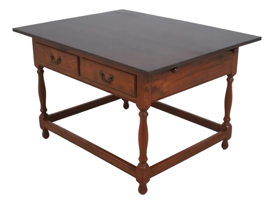 Vintage Bench Made Walnut Flip Top Tavern Table 50 Years Old: Vintage Bench Made Walnut Flip Top Tavern Table 50 Years Old This exquisite Bench Made Walnut Flip Top Tavern Table is a stunning addition to any home. Crafted from solid walnut, the table features a
