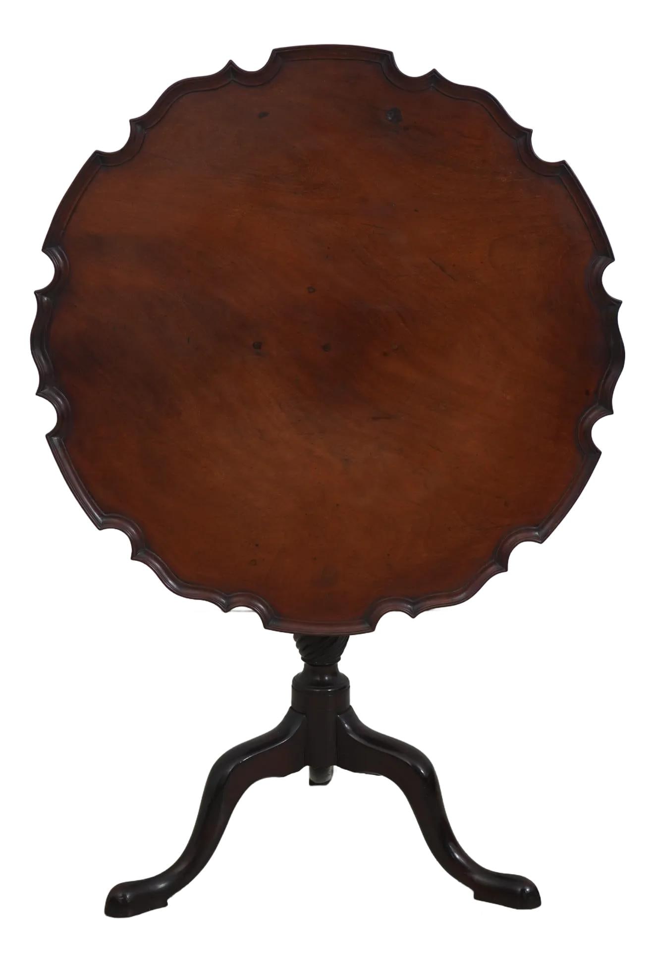 Early 19th Century Mahogany Scalloped Tilt Top Table (1 of 10)