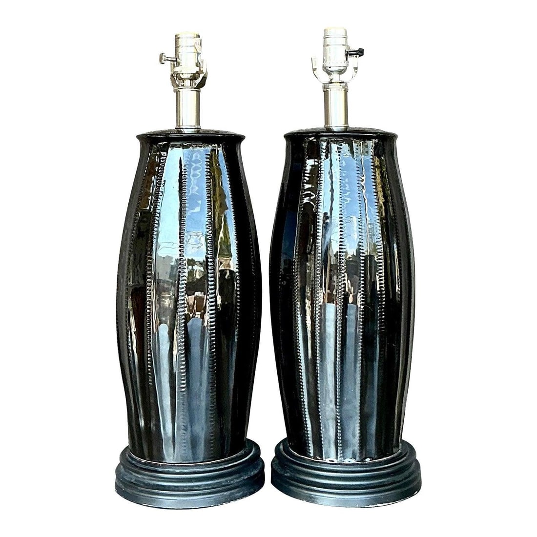 Pair of Vintage Vietri Black Glazed Ceramic Table Lamps: Pair of Vintage Vietri Black Glazed Ceramic Table Lamps Enhance your space with this exquisite pair of Vintage Regency Vietri glazed ceramic table lamps. Featuring a striking black glazed ceramic fini