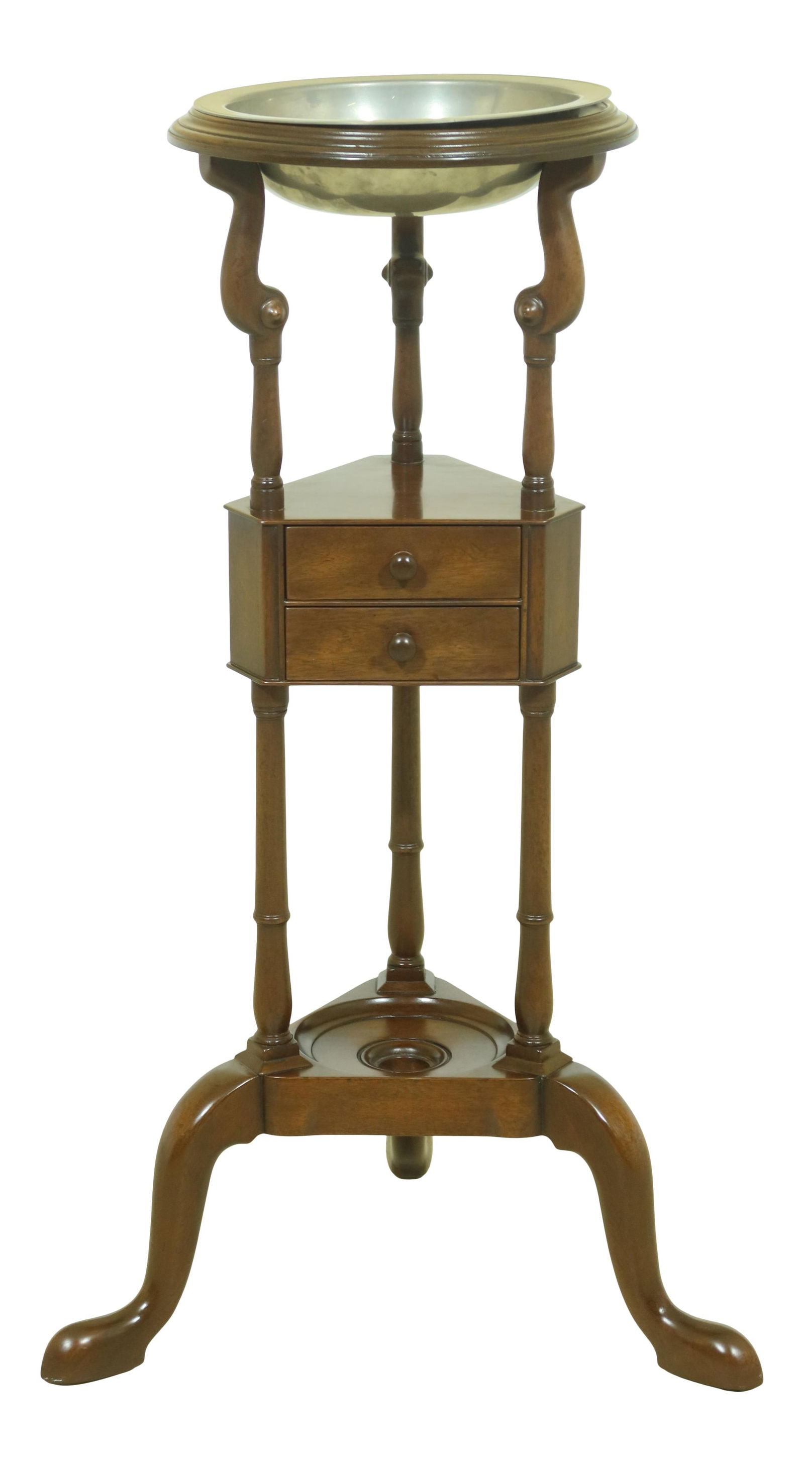 Kittinger CW-5 Colonial Williamsburg Basin Stand with Pewter Bowl: Kittinger CW-5 Colonial Williamsburg Basin Stand with Pewter Bowl Discover this exquisite Kittinger CW-5 Colonial Williamsburg Basin Stand, a remarkable piece from the Colonial Williamsburg Collection