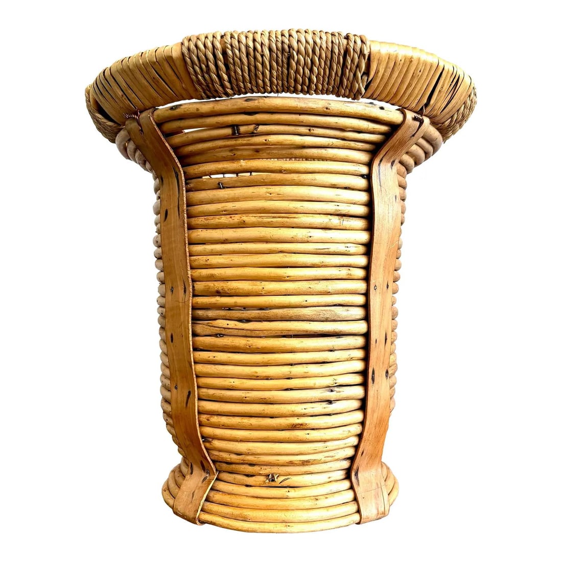 Vintage Boho Coiled Reed Vase with Hourglass Shape: Vintage Boho Coiled Reed Vase with Hourglass Shape This vintage Boho coiled pencil reed vase showcases a captivating hourglass shape, constructed from woven rattan and featuring tightly coiled cane su