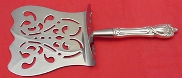 Lunt Monticello Sterling Silver Asparagus Server 9.5 Custom Hooded: Lunt Monticello Sterling Silver Asparagus Server 9.5 Custom Hooded This Monticello by Lunt asparagus server is crafted from high-quality sterling silver. Featuring a custom-made hollow handle and a st