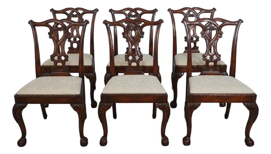 Set of 6 Theodore Alexander Mahogany Chippendale Dining Chairs: Set of 6 Theodore Alexander Mahogany Chippendale Dining Chairs Enhance your dining experience with this exquisite set of 6 Theodore Alexander Chippendale-style dining room chairs. Crafted from high-qu