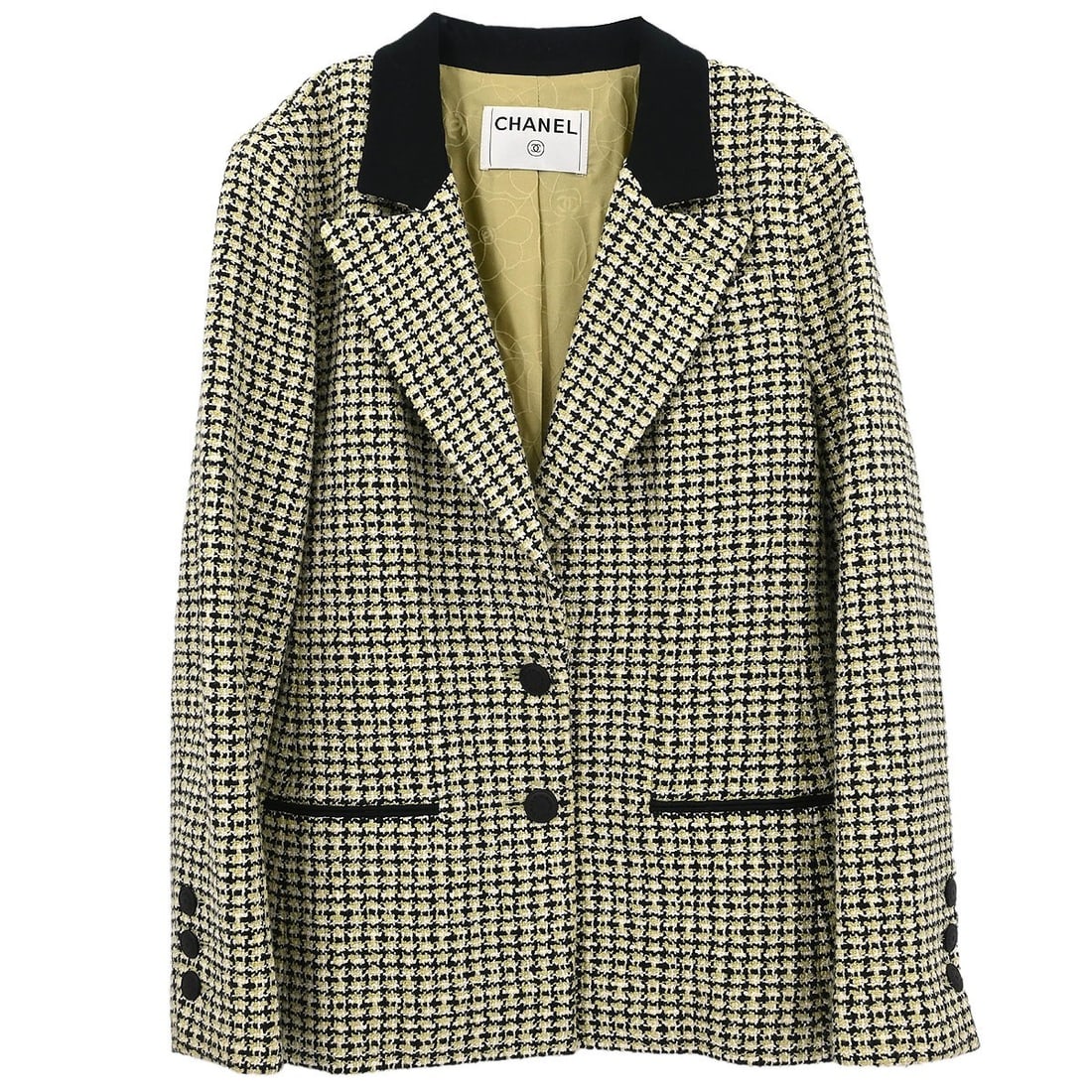Chanel Vintage Light Green Cotton Jacket with Silk Lining: Chanel Vintage Light Green Cotton Jacket with Silk Lining This vintage Chanel jacket in a light green color is a stylish addition to your wardrobe. Made from 100% cotton, it features a mid-length desi