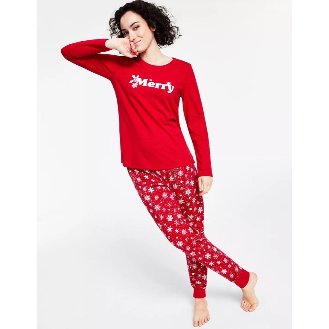 Family Pajamas Women's Merry Snowflake Christmas Pajama Set XXL: Family Pajamas Women's Merry Snowflake Christmas Pajama Set XXL Celebrate the holiday season with this festive Family Pajamas Matching Women's Merry Snowflake Pajama Set in size XXL. The set features