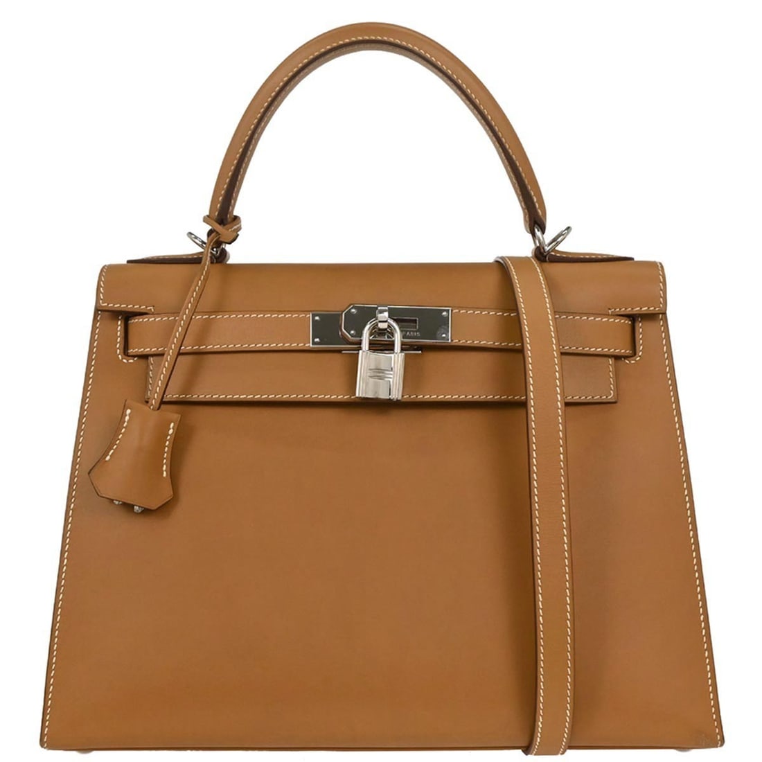 HERMES Kelly 28 Chamonix Natural Leather 2way Handbag: HERMES Kelly 28 Chamonix Natural Leather 2way Handbag Introducing the Hermes Natural Chamonix Kelly 28 Sellier 2-way Handbag, a stunning blend of elegance and functionality. This medium-sized satchel