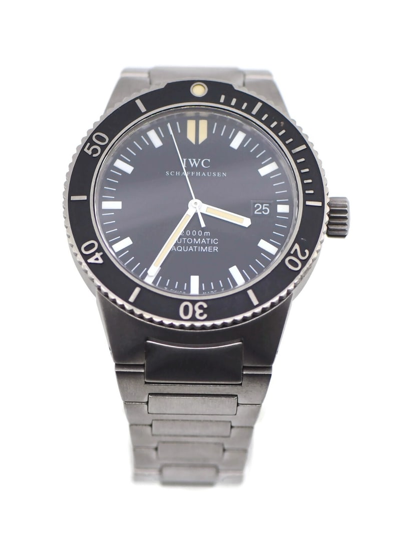 IWC Aquatimer 2000 Titanium Automatic Watch IW353601 with Box and Papers: IWC Aquatimer 2000 Titanium Automatic Watch IW353601 with Box and Papers Discover the IWC Aquatimer 2000, a stunning wristwatch crafted from lightweight titanium. This model features a sleek black dia