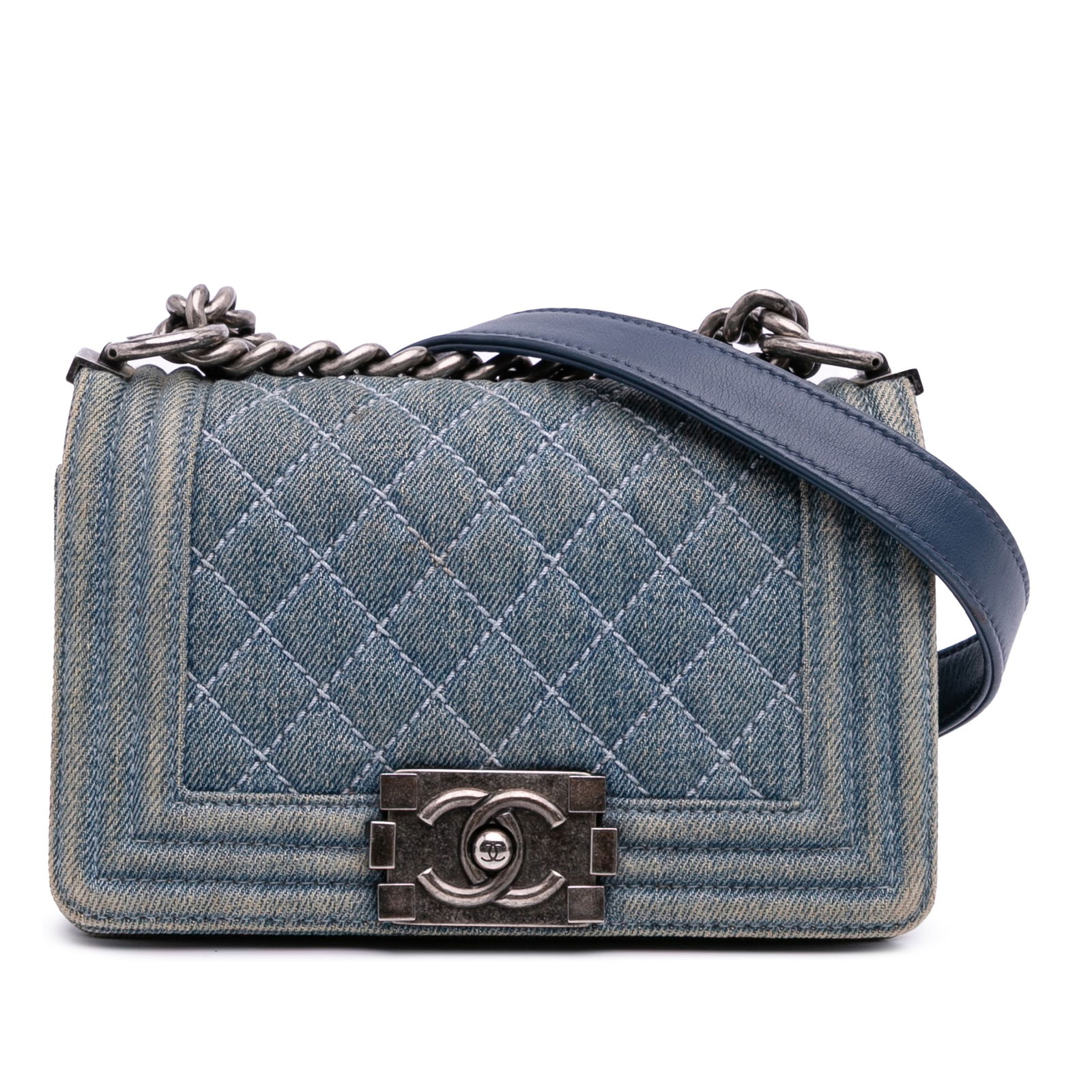 Chanel Small Quilted Denim Boy Flap Blue Bag with CC Closure: Chanel Small Quilted Denim Boy Flap Blue Bag with CC Closure Introducing the Chanel Small Quilted Denim Boy Flap, a stylish and practical accessory for any fashion enthusiast. This bag features a quil