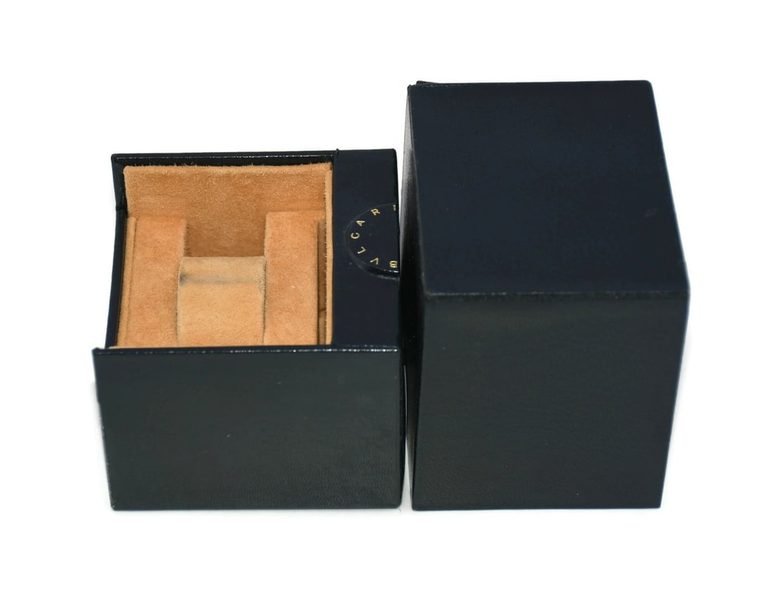 Bvlgari Presentation Box for Single Watch 3x3x3 Authentic: Bvlgari Presentation Box for Single Watch 3x3x3 Authentic Present your Bulgari timepiece with elegance in this authentic presentation box. Designed specifically for a single watch, this box measures 3