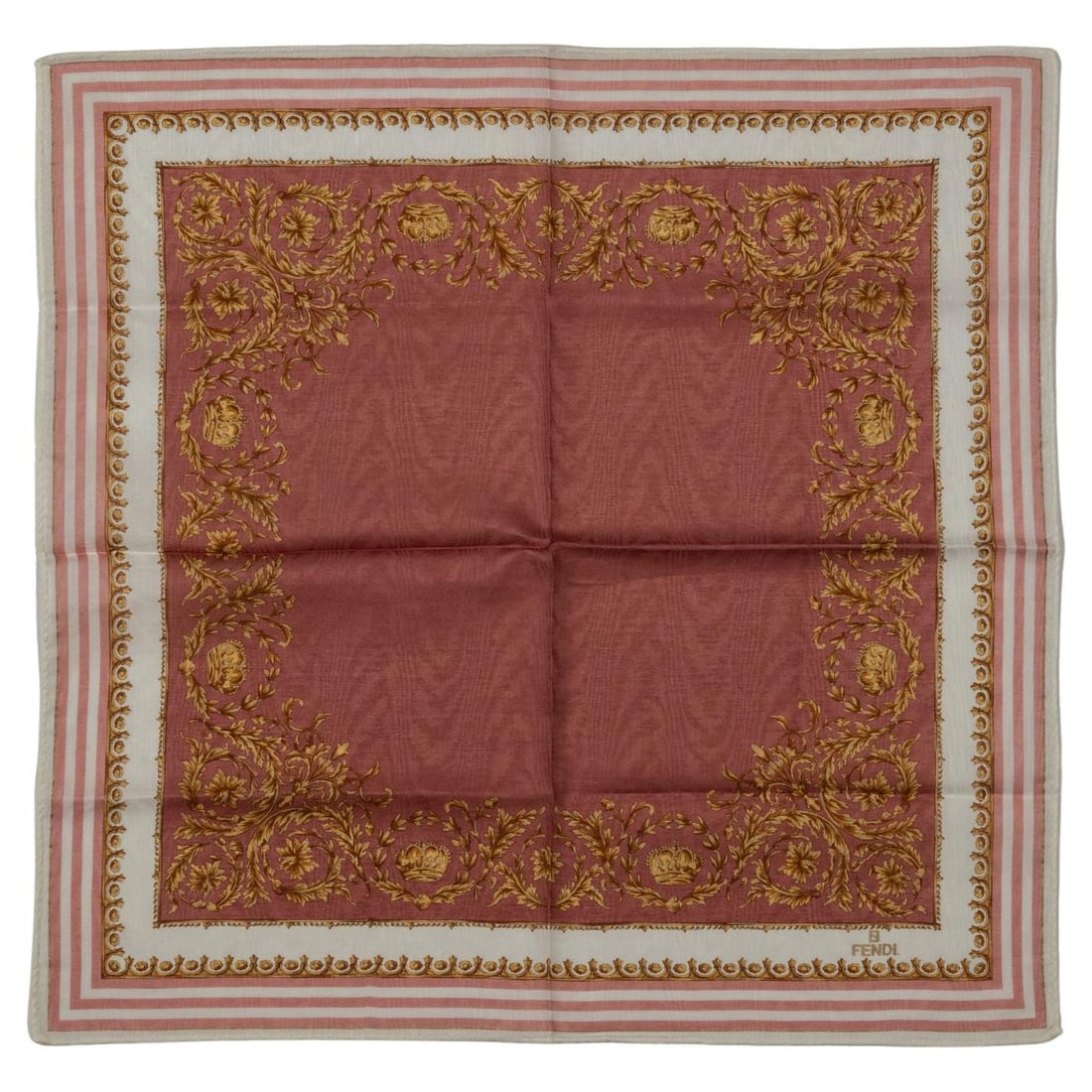 Fendi Pink Baroque Cotton Gavroche 19.5x19.5 inches: Fendi Pink Baroque Cotton Gavroche 19.5x19.5 inches Discover the luxurious Fendi New Pink Baroque Cotton Gavroche, featuring a stunning combination of white and pink hues adorned with elegant gold bar