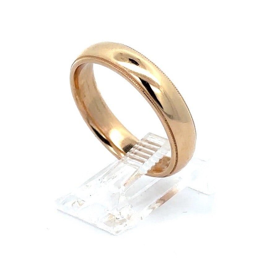 Men's 14K Yellow Gold 5mm Polished Dome Miligrain Wedding Band Ring: Men's 14K Yellow Gold 5mm Polished Dome Miligrain Wedding Band Ring This classic men's wedding band ring is crafted from solid 14K yellow gold, featuring a polished dome design with miligrain detailin