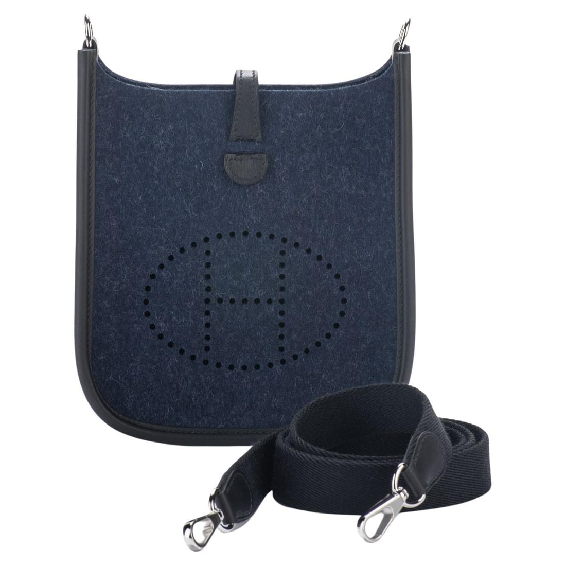 Hermes Mini Evelyne Blue Felt Black Swift Shoulder Bag 2022: Hermes Mini Evelyne Blue Felt Black Swift Shoulder Bag 2022 Discover the exquisite craftsmanship of this Hermes Mini Evelyne shoulder bag, a rare find in the world of luxury fashion. This stylish bag