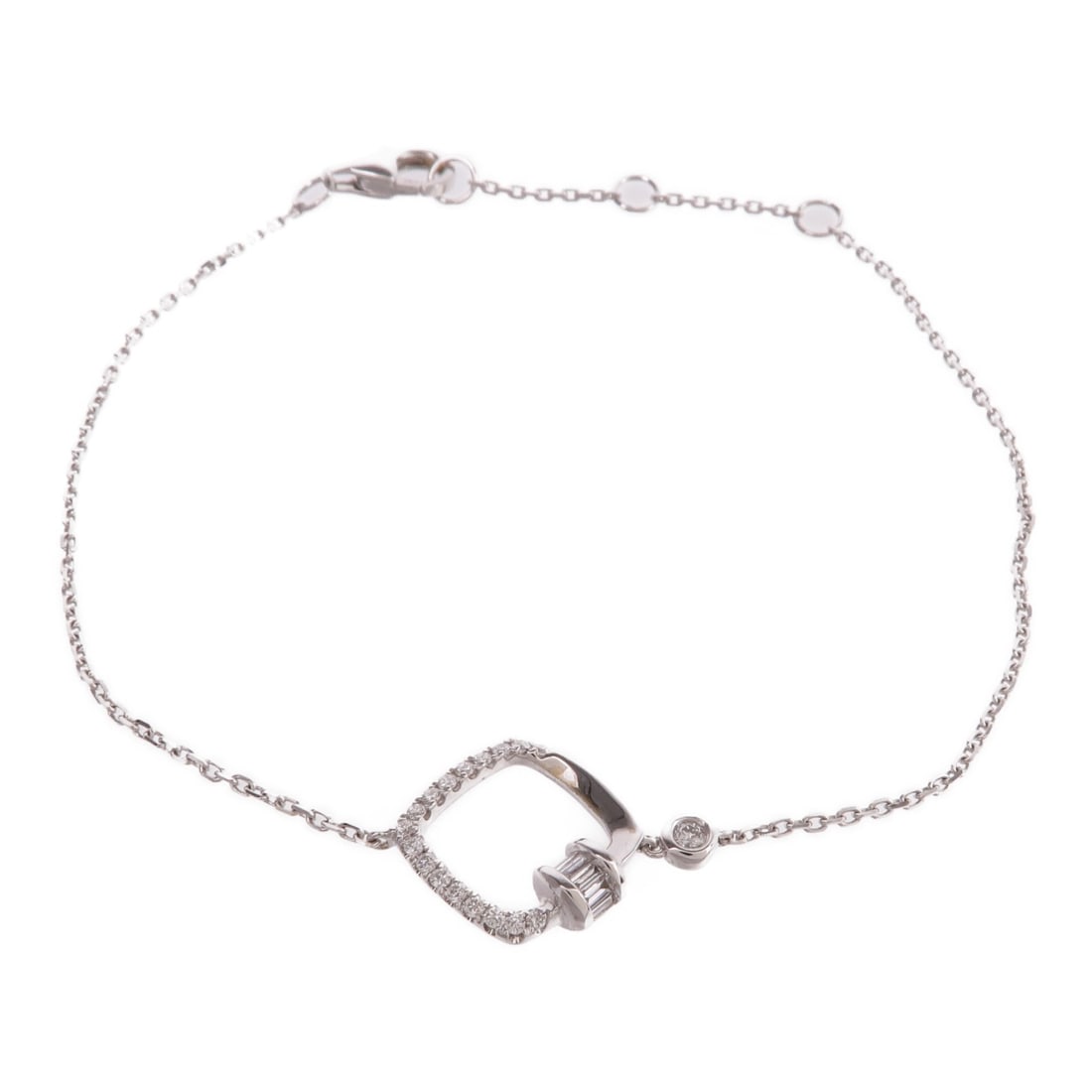 JEWELRY 18K White Gold Diamond Bracelet: JEWELRY 18K White Gold Diamond Bracelet This exquisite diamond bracelet is crafted from 18K white gold, showcasing a stunning array of clear diamonds that provide a brilliant sparkle. Designed in a re