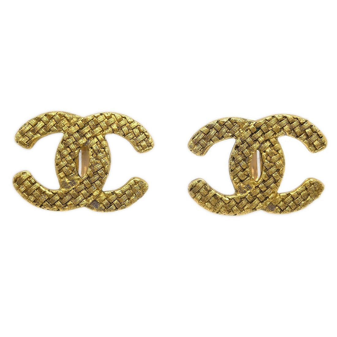 Chanel Gold Plated CC Clip-On Earrings Made in France: Chanel Gold Plated CC Clip-On Earrings Made in France Elevate your accessory collection with these exquisite Chanel Gold CC Clip-On Earrings. Crafted in France, these earrings showcase the iconic CC l