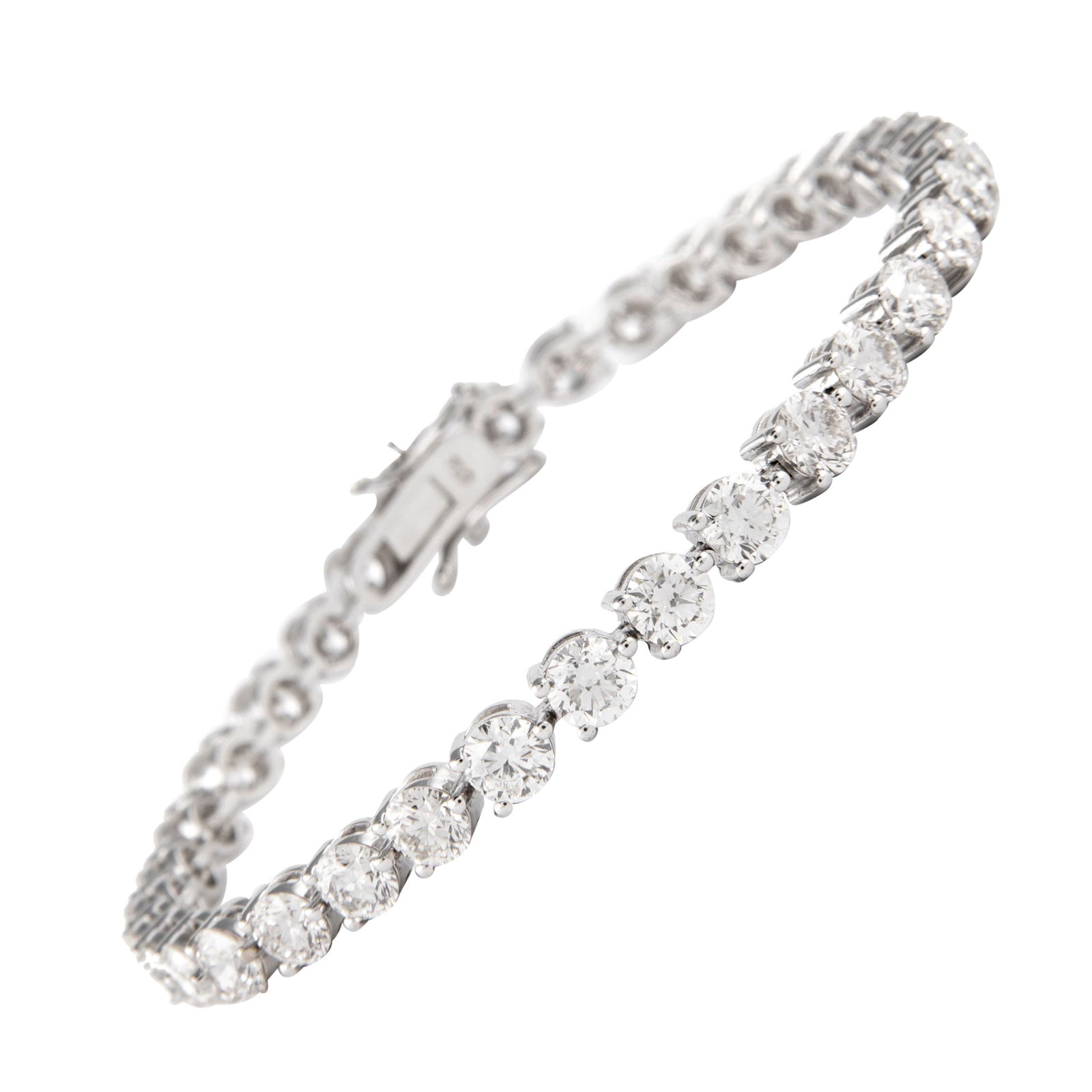 10.99ct Diamond Tennis Bracelet in 18k White Gold: 10.99ct Diamond Tennis Bracelet in 18k White Gold This exquisite diamond tennis bracelet features a stunning total weight of 10.99 carats, showcasing 35 round brilliant diamonds. Crafted from luxuriou