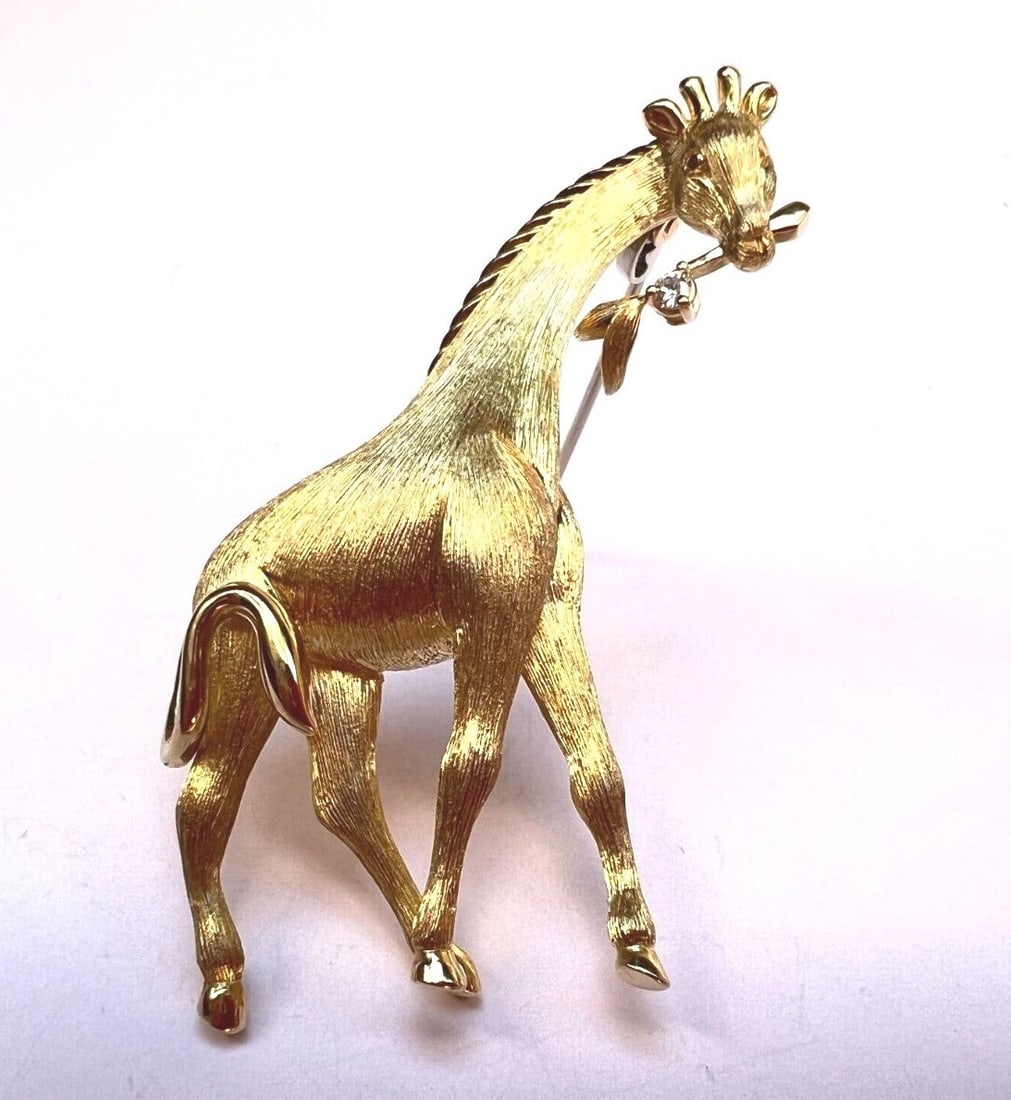 Henry Dunay 18K Yellow Gold Diamond Giraffe Brooch Signed (1 of 12)