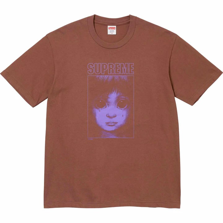 Authentic Supreme Teardrop Brown T-Shirt Large: Authentic Supreme Teardrop Brown T-Shirt Large Introducing the Authentic Supreme Teardrop Brown Tee, a must-have for any streetwear enthusiast. This stylish tee is crafted in a rich brown color and fe