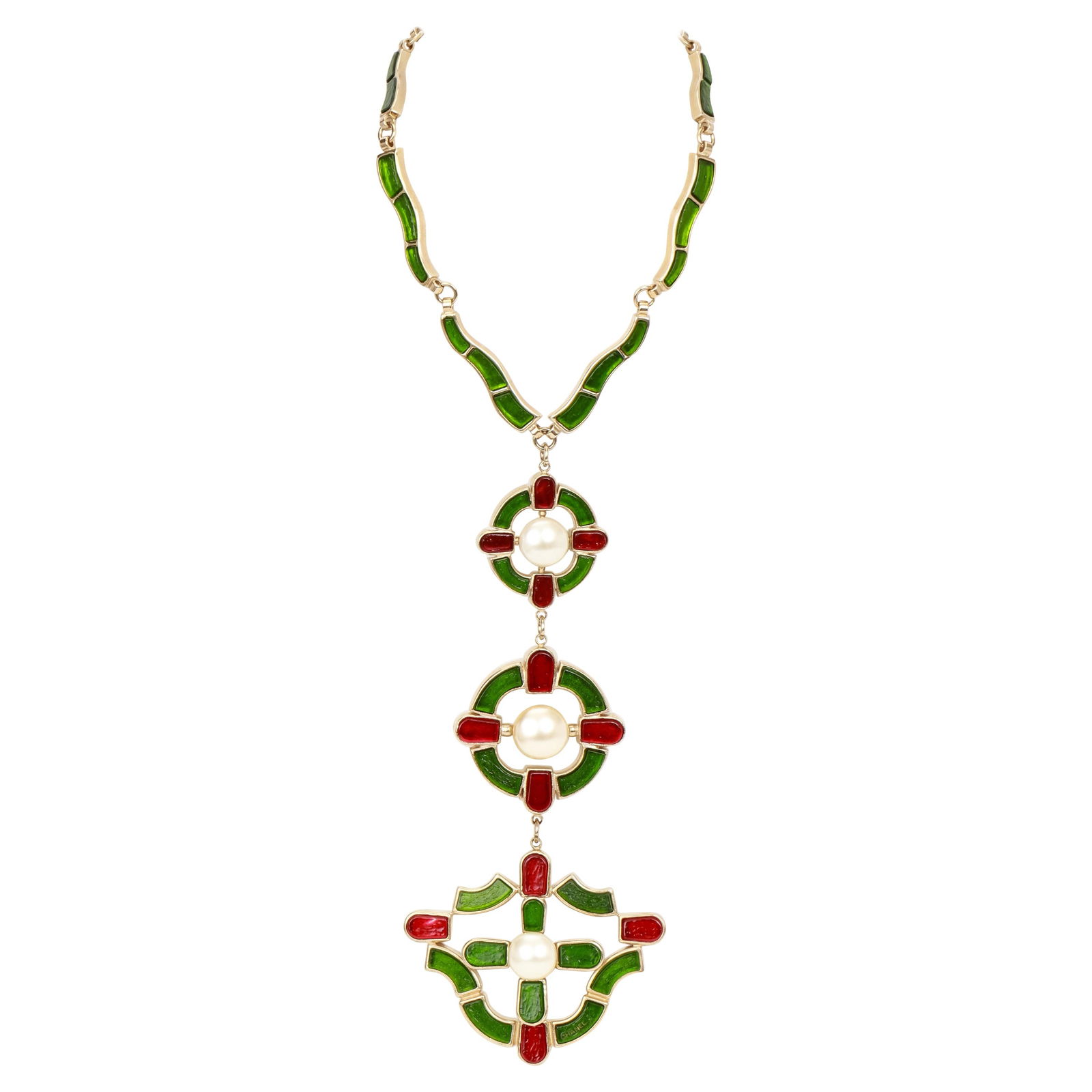 Rare Chanel Triple Pendant Gripoix Necklace 2019 with Original Pouch: Rare Chanel Triple Pendant Gripoix Necklace 2019 with Original Pouch Discover this exquisite Chanel Triple Pendant Gripoix Necklace, a remarkable piece that embodies luxury and elegance. Crafted in 20