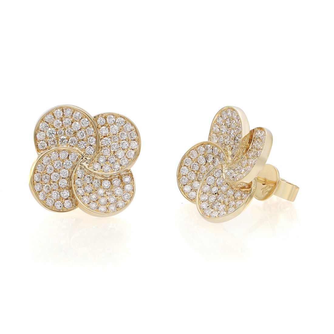 Rachel Koen 18K Yellow Gold Pave Set Diamond Flower Stud Earrings 1.45ct: Rachel Koen 18K Yellow Gold Pave Set Diamond Flower Stud Earrings 1.45ct Elevate your jewelry collection with these exquisite flower stud earrings, beautifully crafted in 18K yellow gold. Featuring a