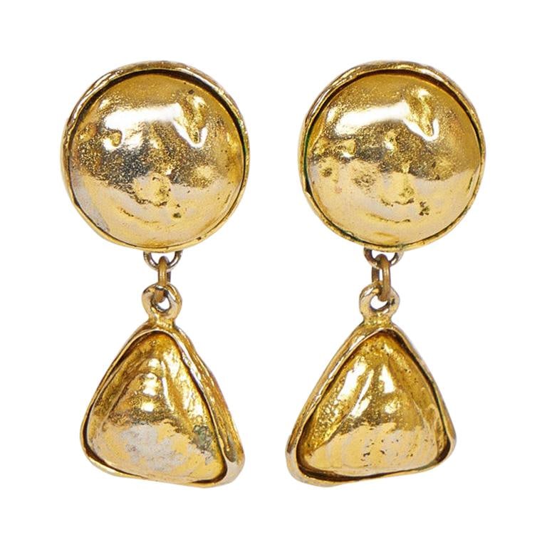 Chanel 70s Hammered Gold Dangle Clip Earrings France Vintage (1 of 4)