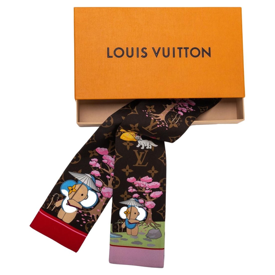 Louis Vuitton Christmas 2021 Silk Bandeau Vivienne Japan NIB: Louis Vuitton Christmas 2021 Silk Bandeau Vivienne Japan NIB Elevate your style with this exquisite Louis Vuitton Christmas 2021 silk bandeau featuring a charming design of Vivienne traveling in Japan