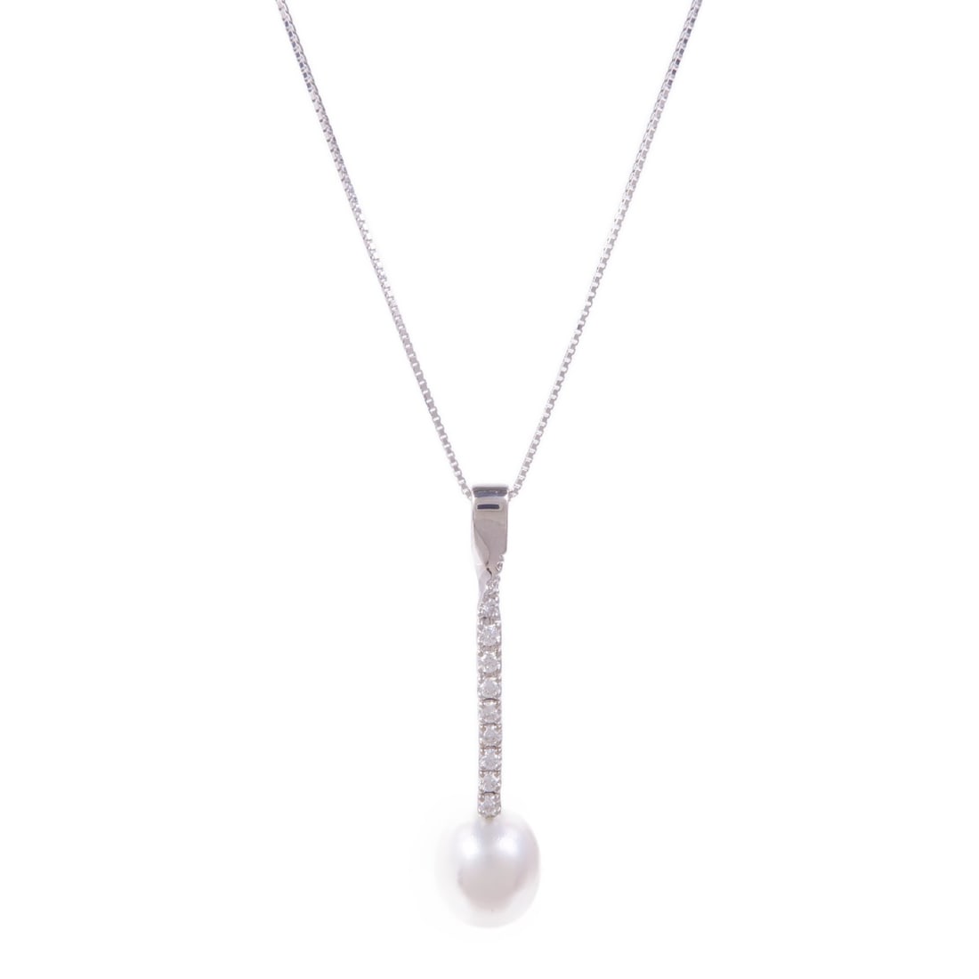 JEWELRY Pearl and Diamond Necklace in 18K White Gold (1 of 9)