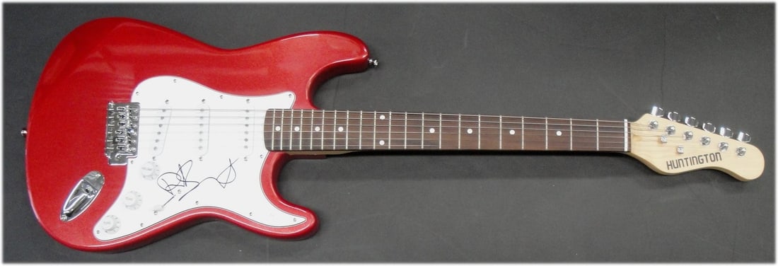 Dave Stewart Autographed Electric Guitar JSA Certified Eurythmics Rock: Dave Stewart Autographed Electric Guitar JSA Certified Eurythmics Rock This is a pre-owned electric guitar autographed by Dave Stewart, a renowned musician from the Eurythmics. The signature is authen
