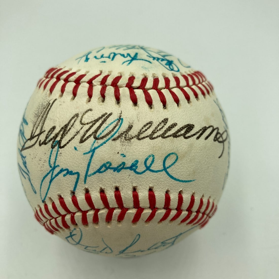 Boston Red Sox Legends Multi Signed Baseball 28 Signatures Ted Williams JSA COA: Boston Red Sox Legends Multi Signed Baseball 28 Signatures Ted Williams JSA COA Celebrate baseball history with this Boston Red Sox Legends Multi-Signed Official American League Baseball, featuring a