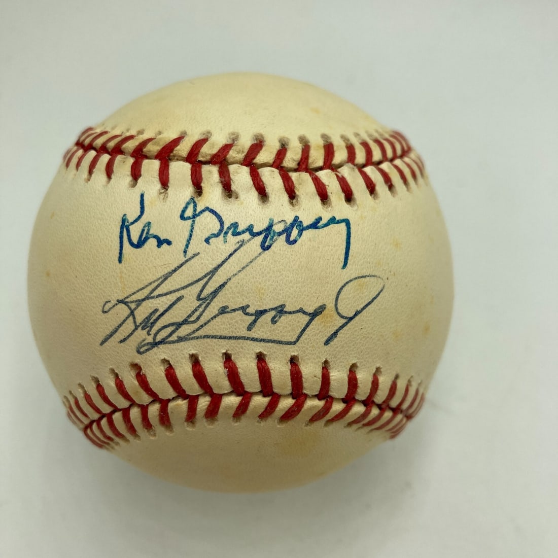 Ken Griffey Jr. & Sr. Signed American League Baseball JSA Authenticated: Ken Griffey Jr. & Sr. Signed American League Baseball JSA Authenticated This is a signed American League baseball featuring the autographs of both Ken Griffey Jr. and Ken Griffey Sr. The ball is authe